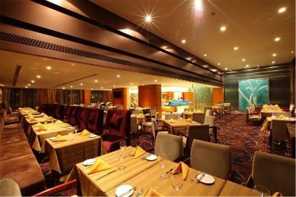 Howard Johnson Plaza Lingang Shanghai Nanhui Exteriér fotografie