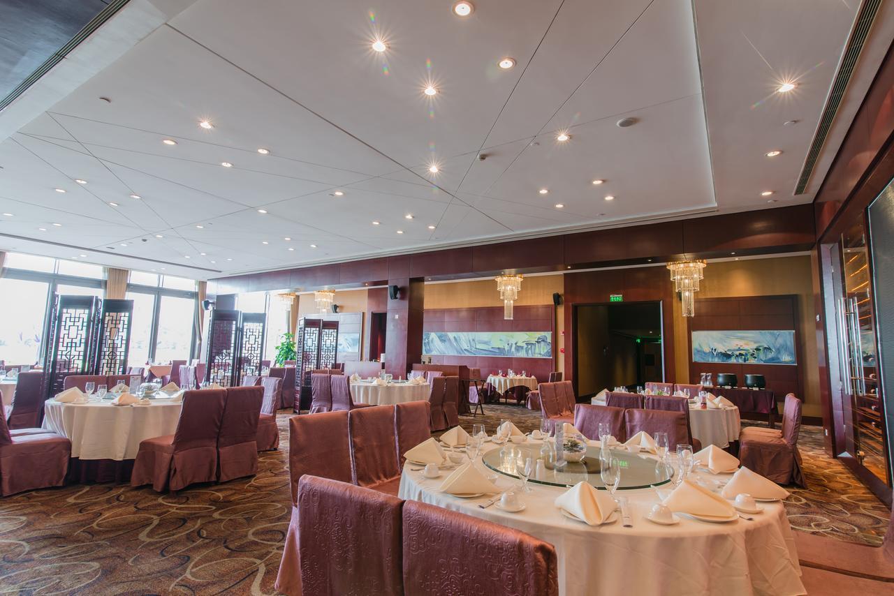 Howard Johnson Plaza Lingang Shanghai Nanhui Exteriér fotografie