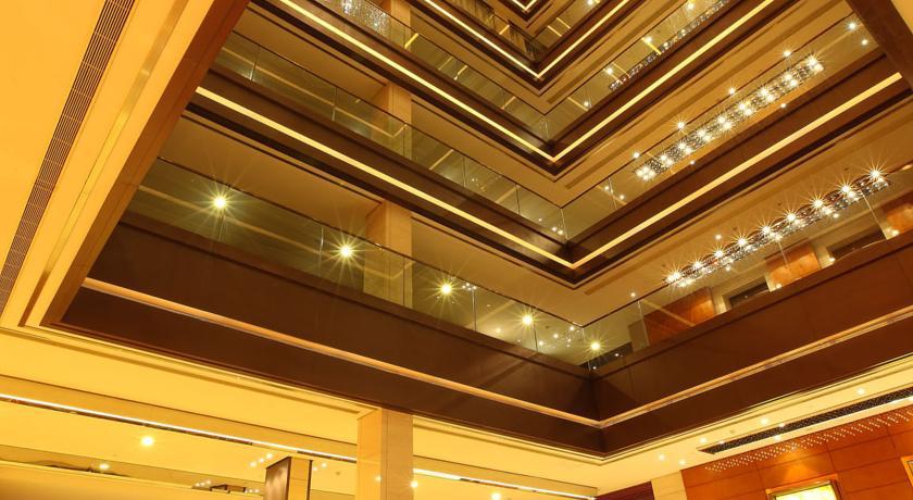 Howard Johnson Plaza Lingang Shanghai Nanhui Exteriér fotografie